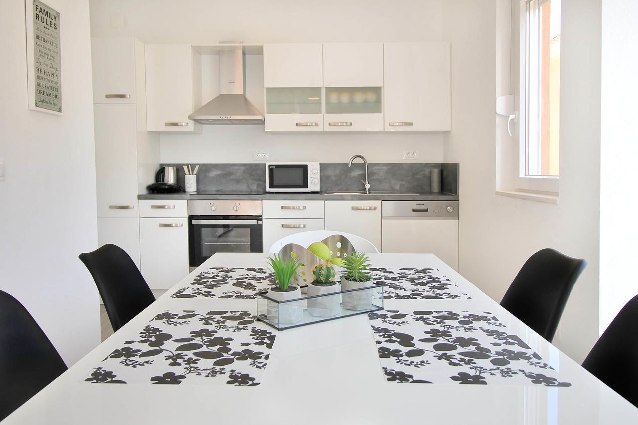 Bacan Family Apartments تْسافتات المظهر الخارجي الصورة