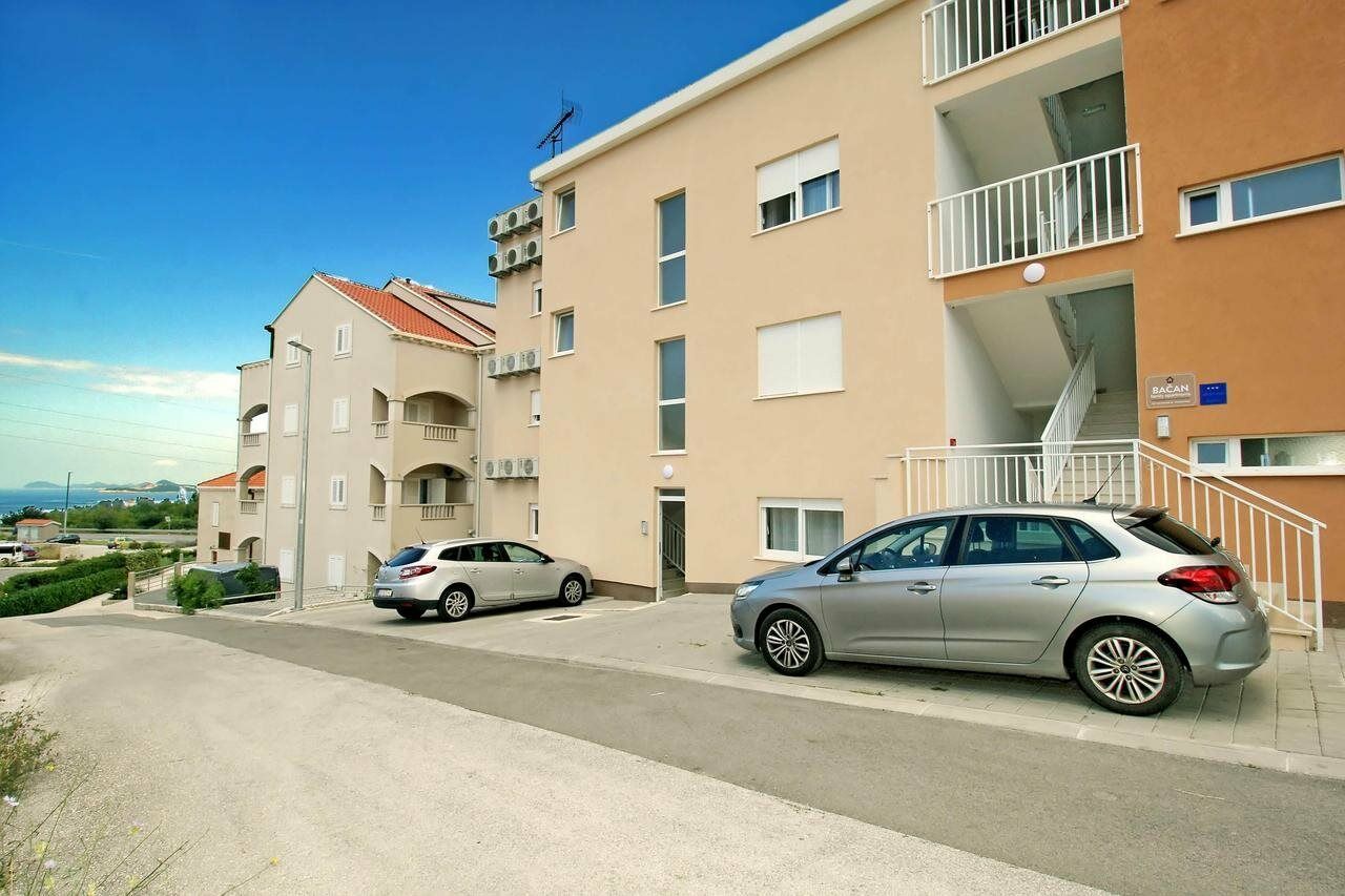 Bacan Family Apartments تْسافتات المظهر الخارجي الصورة